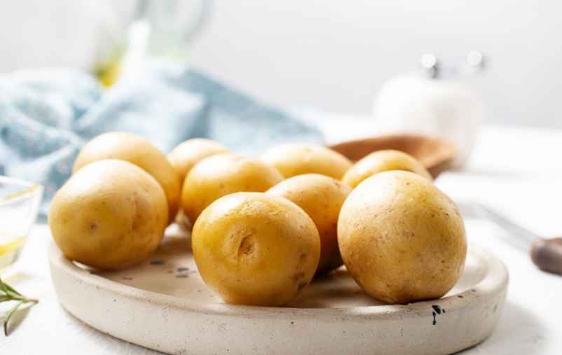 Quand planter les pommes de terre en 2025 : les périodes idéales pour une récolte réussie