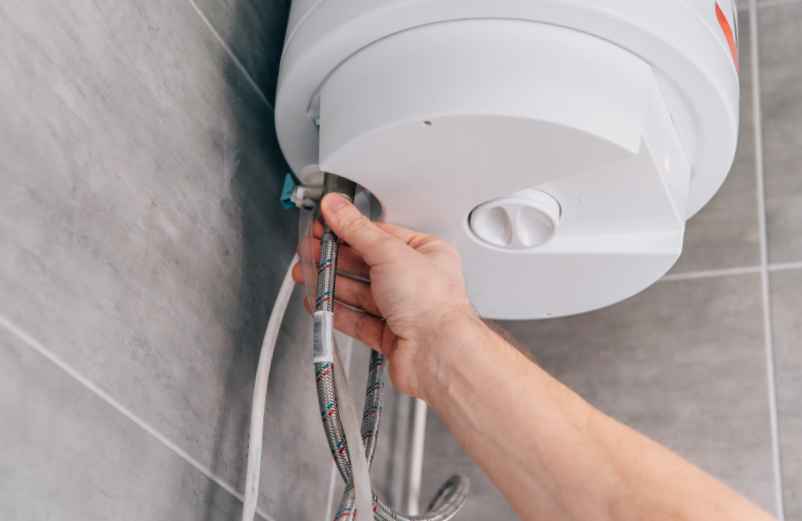 Chauffe-eau qui ne chauffe plus assez : causes possibles et solutions Polville-Habitat