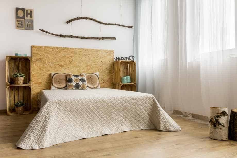 Quelle idée simple pour une tête de lit en bois facile à faire ?-Polville Habitat