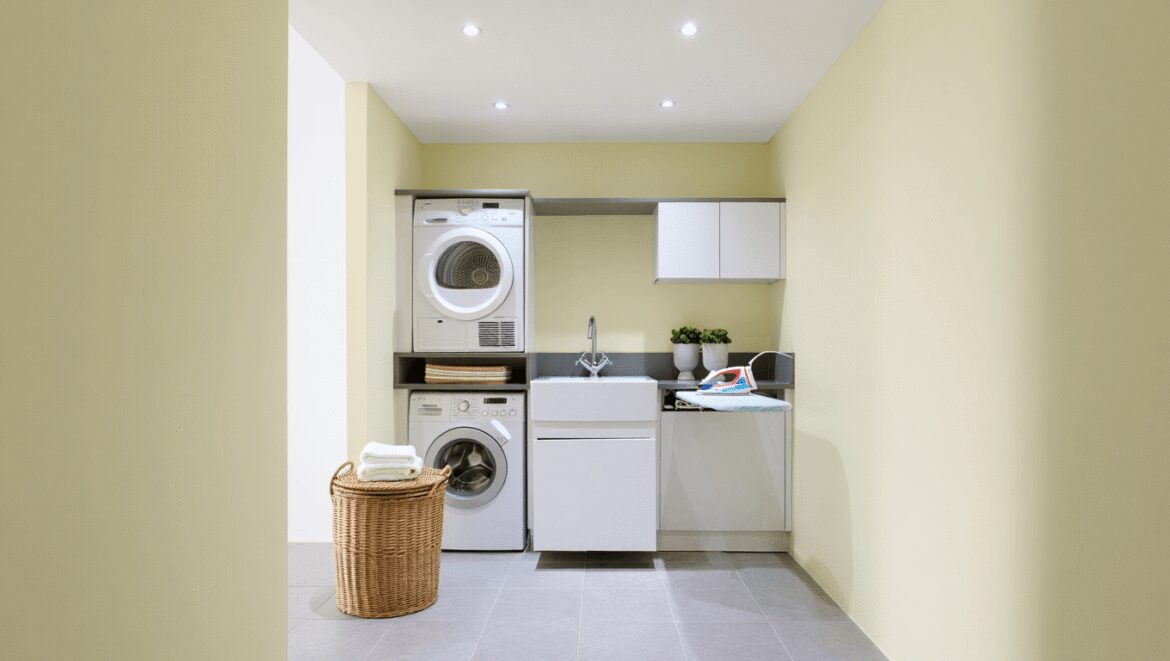 Aménager une buanderie : 20+ idées et astuces gain de place pour un espace fonctionnel et stylé