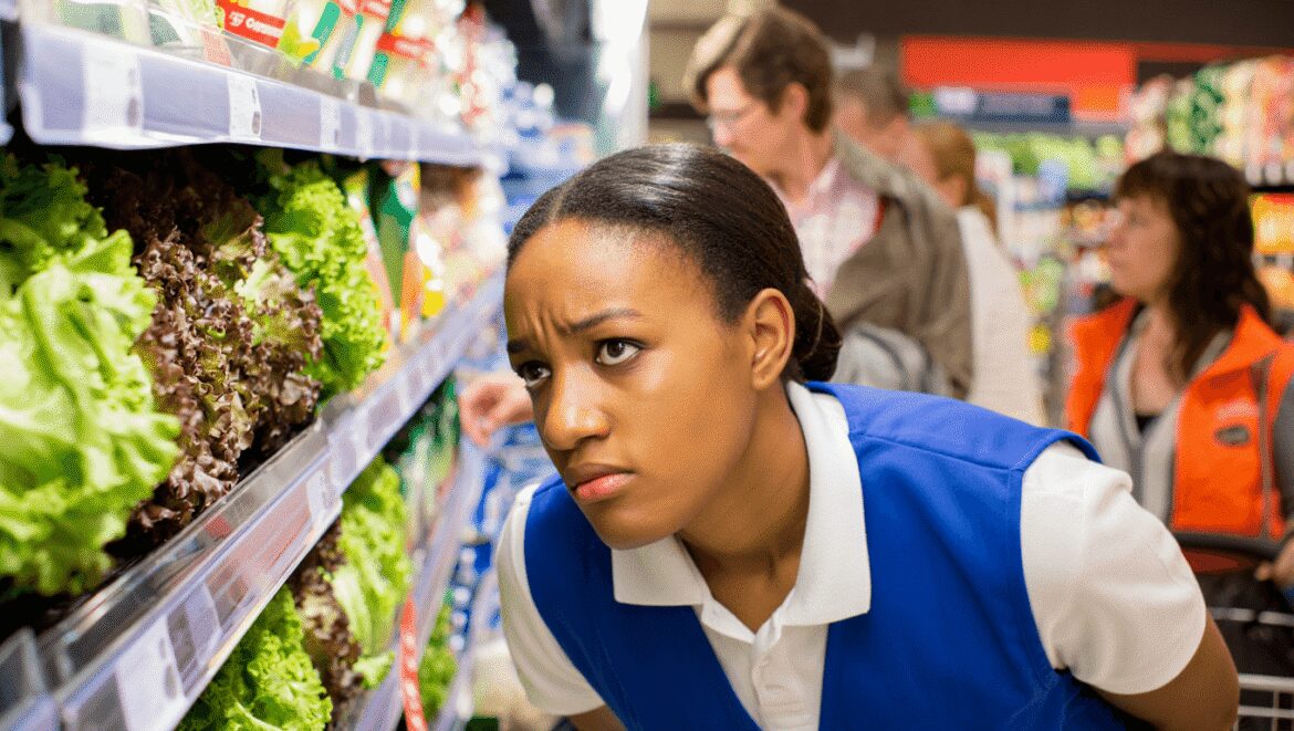 Pourquoi certains salariés de supermarché évitent
eux-mêmes d’acheter ce produit précis lorsqu’ils font leurs courses
le lundi