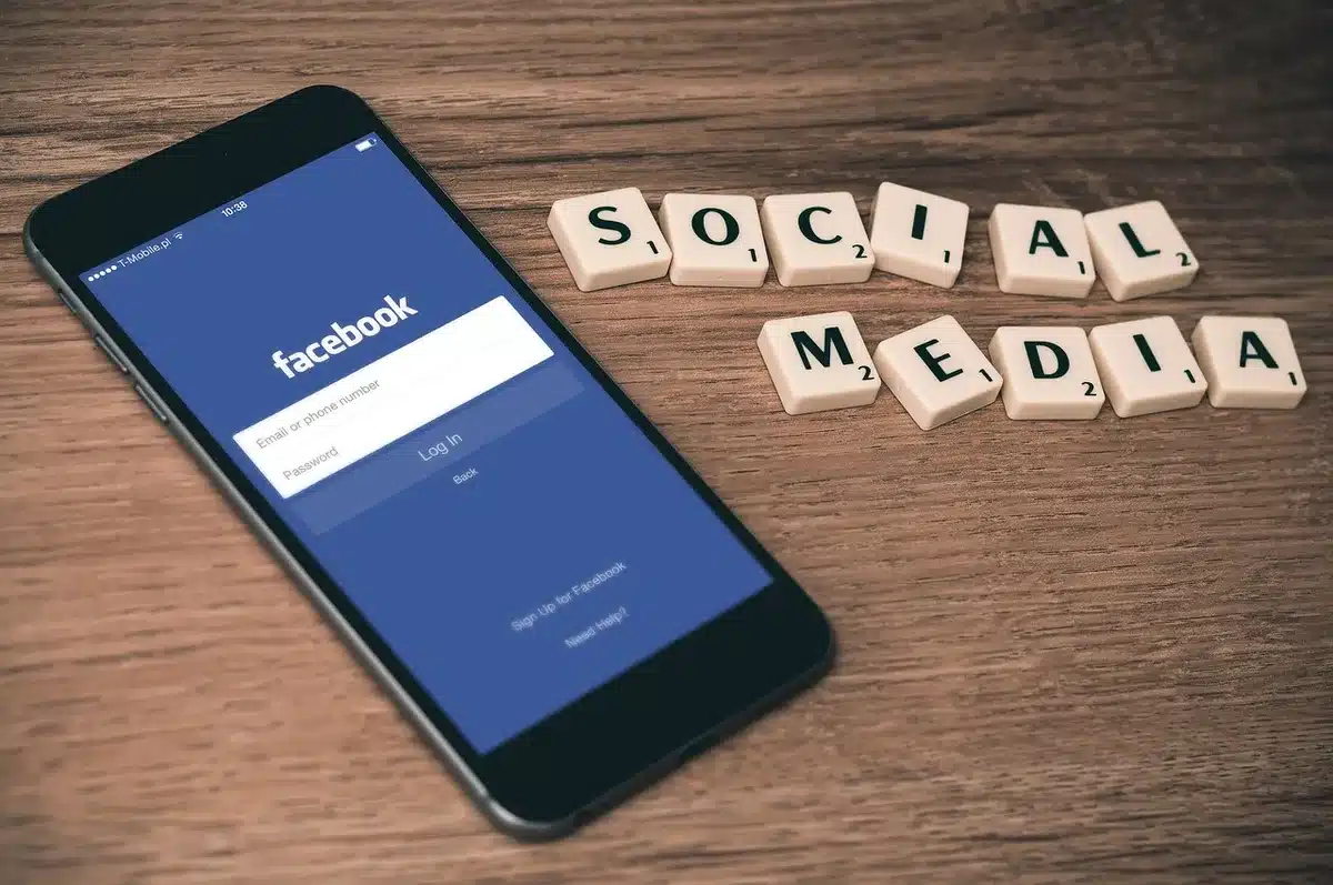 Discussions passionnées et divergentes autour d'un sujet controversé sur les réseaux sociaux